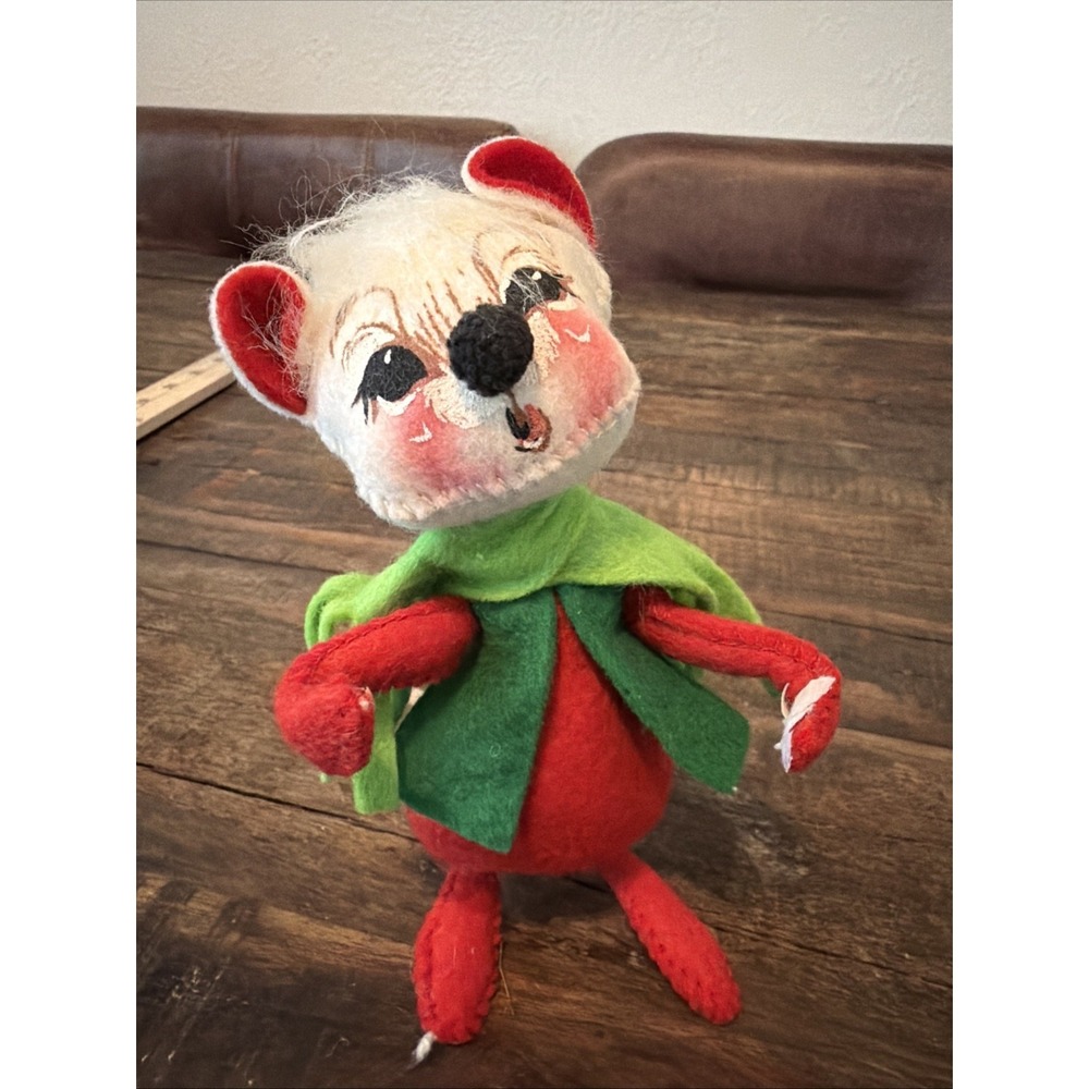 VTG 1971 Annalee Mobilitee CHRISTMAS MOUSE Caroling USA Posable Doll!